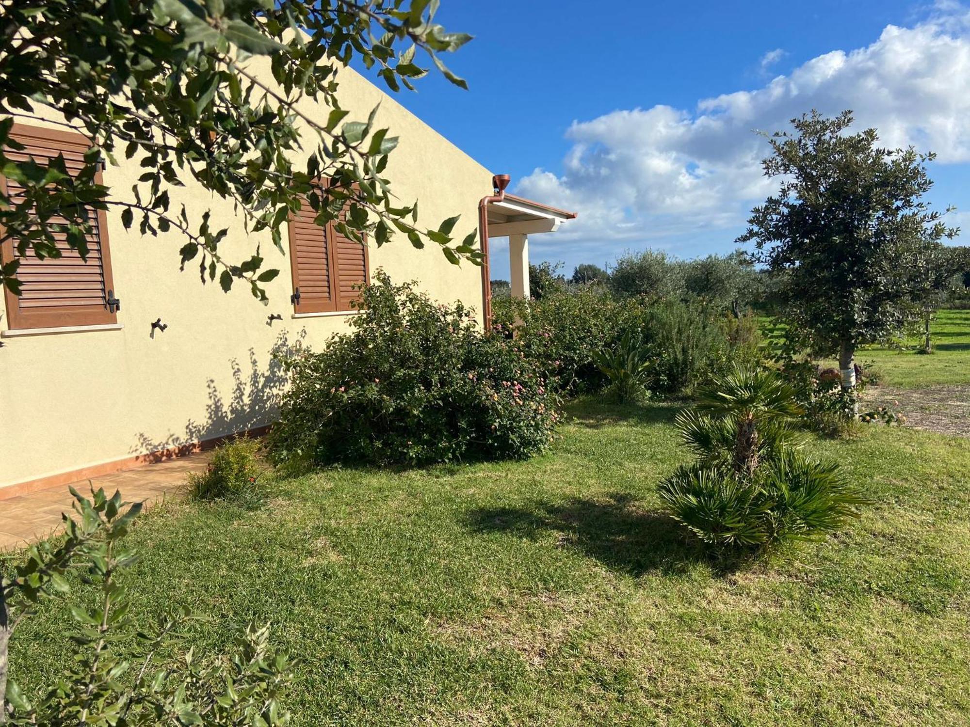 Villa Aratha Орозеи Екстериор снимка