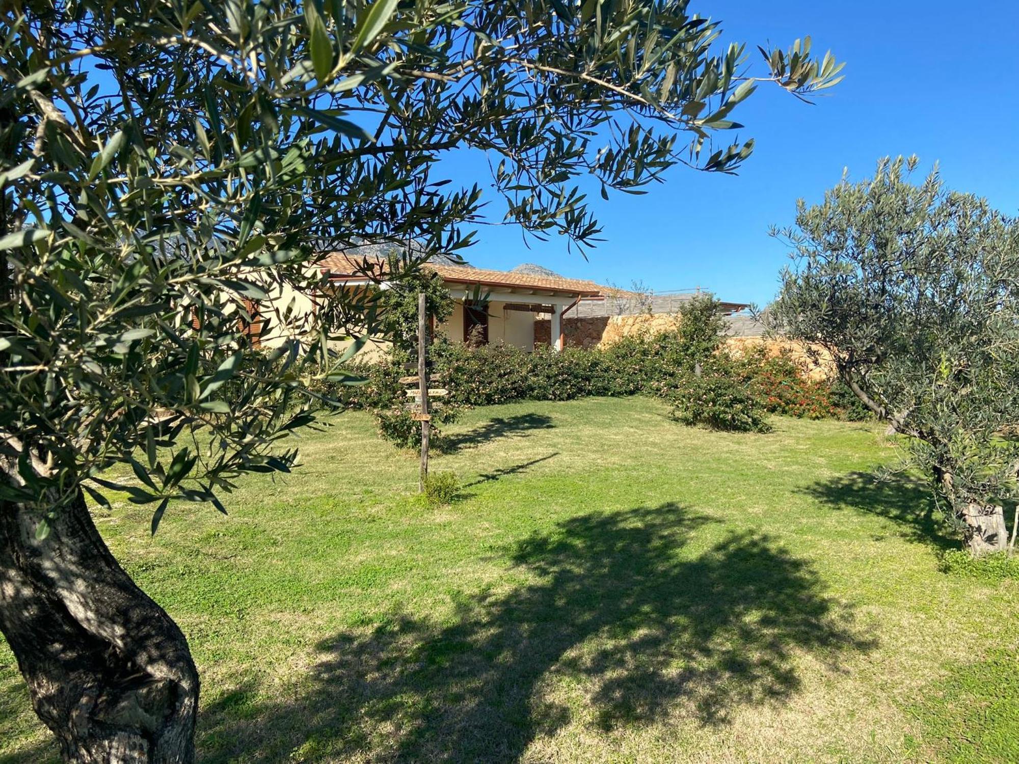 Villa Aratha Орозеи Екстериор снимка