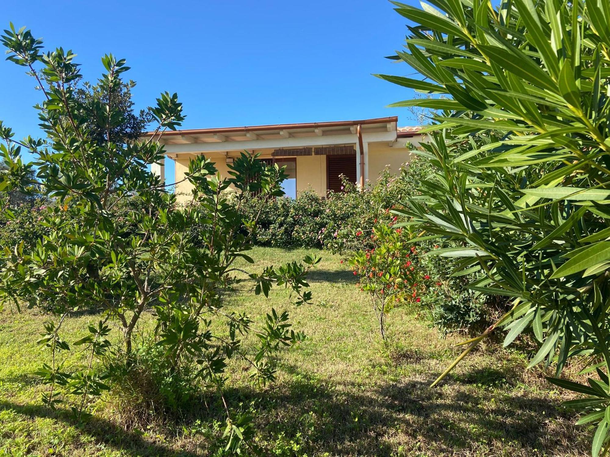 Villa Aratha Орозеи Екстериор снимка